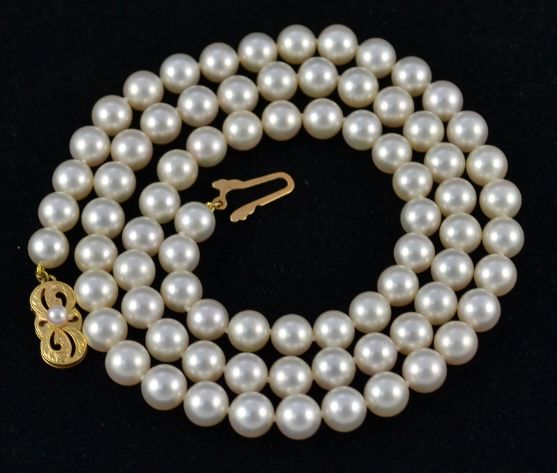 Gorgeous Mikimoto Matinee length Pearl Necklace 24